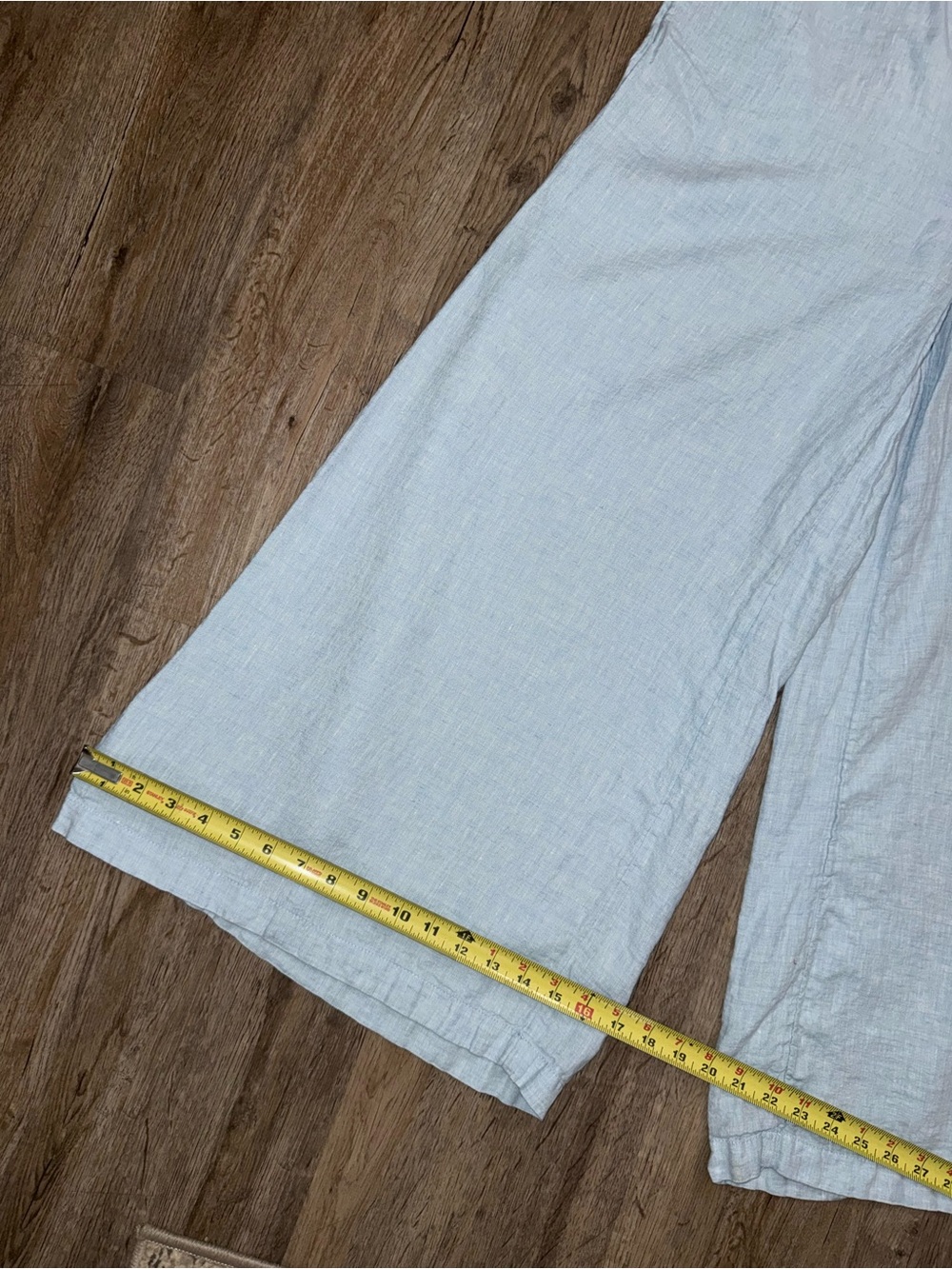 Vineyard Vines • Wide Leg Linen Pants - Picture 4 of 12